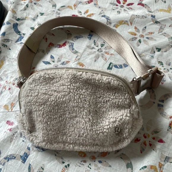 Sherpa Lululemon Belt Bag